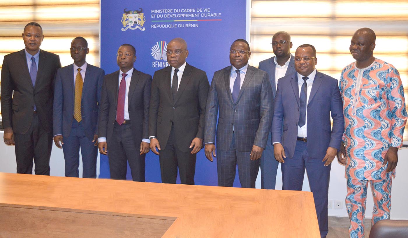 Photo de famille des membres du CNAT installés le 19 février 2019